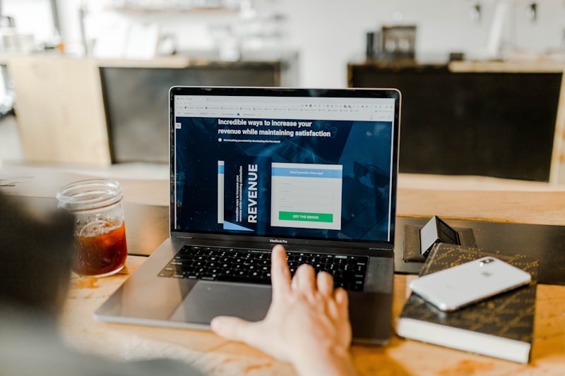 Debit and credit cards from Citi Savings Bank